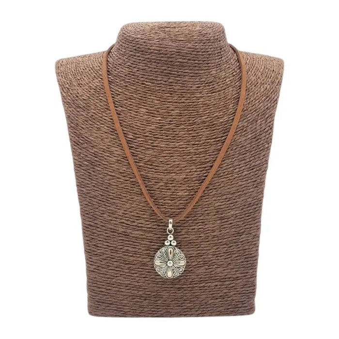 Necklaces & Pendants