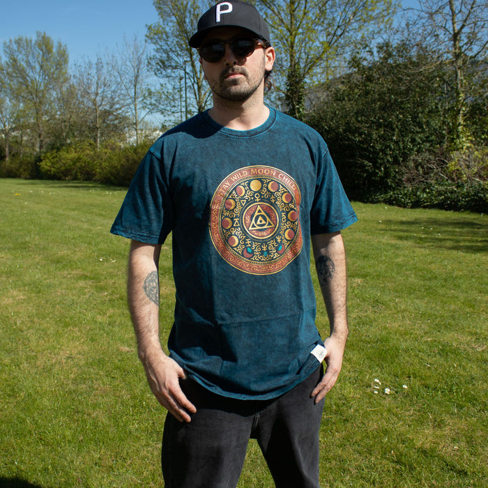 Stonewashed Baumwoll-T-Shirt – Stay Wild Moon Child, Blau (L)