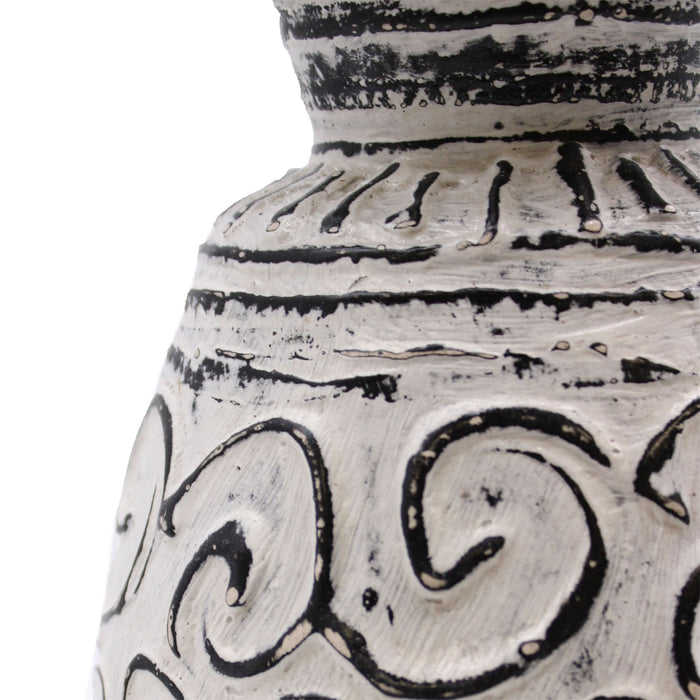 Zierliche Keramikvase – Wirbel, Cremefarben