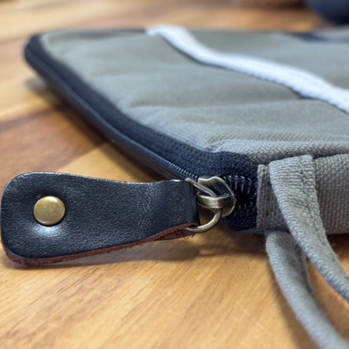 Laptop-Reisetasche aus Leinen – Oliv