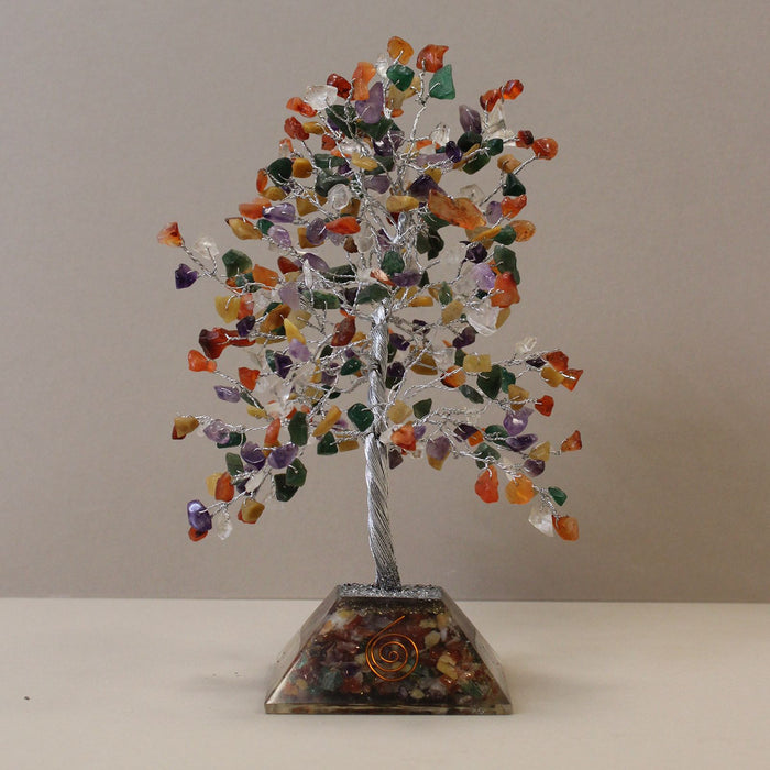 Edelsteinbaum mit verschiedenen Steinen und Organit-Basis – 320 Steine