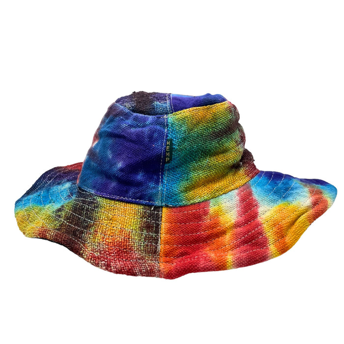 Geflickter und verdrahteter Hanf- & Baumwoll-Boho-Festivalhut – Batik