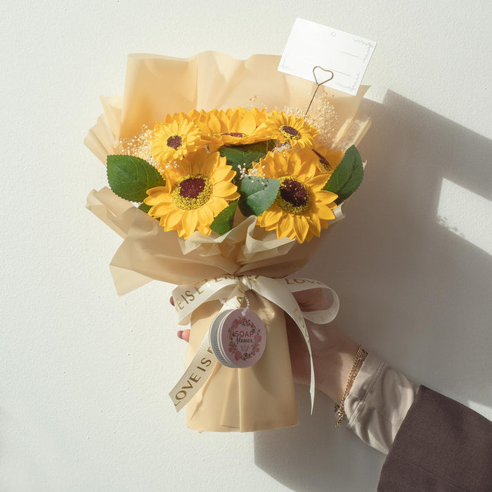 Seifenblumenstrauß mit Geschenkkarte – Sonnenblumen – „Liebe ist ewig“
