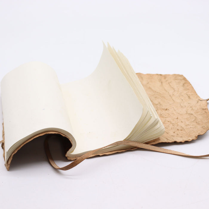 Reise-Notizbuch aus gerolltem Leder – Natur (20x15 cm)