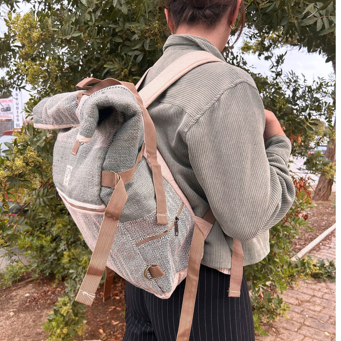 Hanf Trekking Rucksack mit Rollen - Salbeigrün