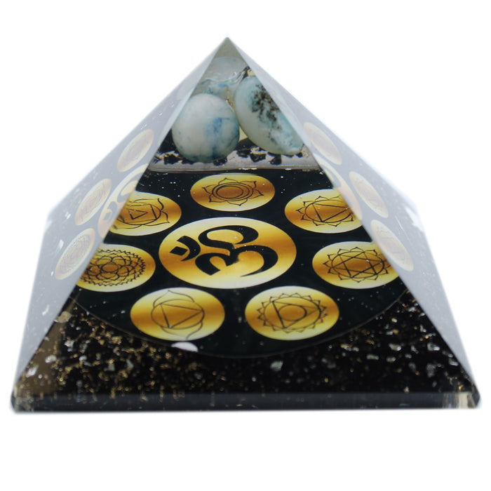 Orgonit-Pyramide – Mitternachts-Om-Chakra (Groß)