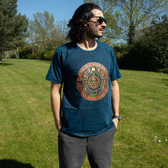 Baumwoll-T-Shirt in Stonewashed-Optik – Stay Wild Moon Child, Blau (Medium)