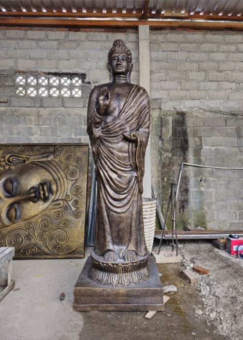 Großer antiker stehender Buddha in Gold – 3 m