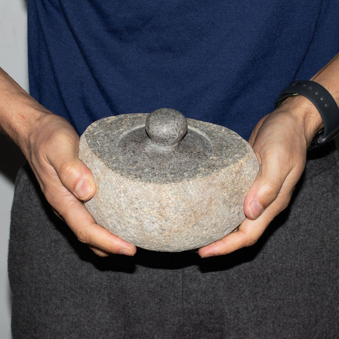 Schmuckdose aus natürlichem Flussstein – groß