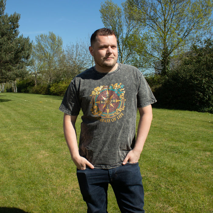 Stonewashed Baumwoll T-Shirt - Kompass des Lebens, Anthrazit (XL)