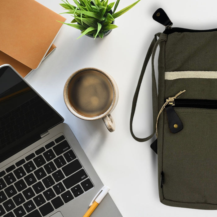 Große Laptop-Tasche aus Segeltuch – Oliv