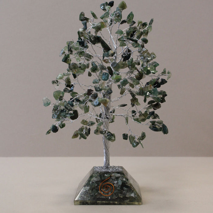 Moosachat Edelsteinbaum mit Orgonit-Basis – 320 Steine