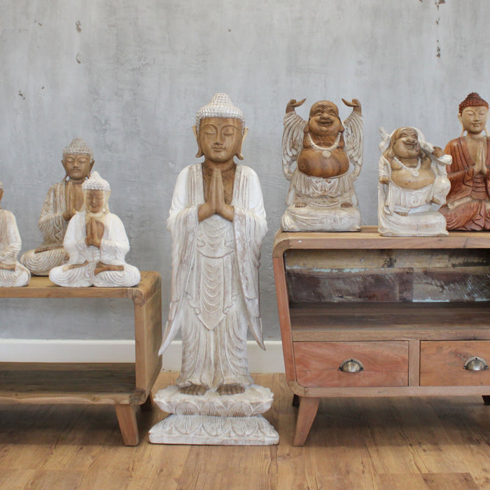 Geschnitzte stehende Buddha-Statue aus Holz, Willkommen – Whitewash 1M