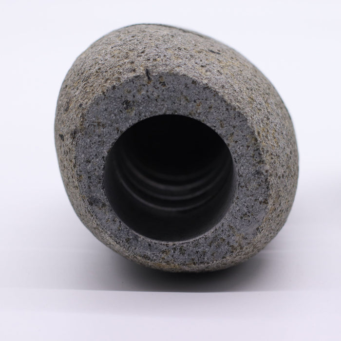 Kerzenhalter aus Natur-Flussstein – stehend geschnitten (20x9cm)