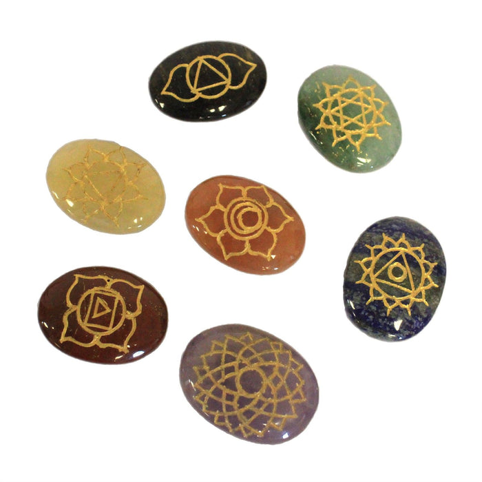 Set aus großen Chakra-Steinen – Ovale Form