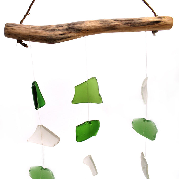 Windspiel aus Glas und Treibholz – 3 Stränge, Grün & Weiß