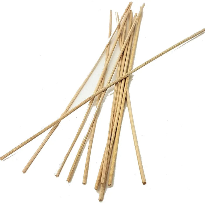 Light brown bamboo diffuser sticks made of slender wooden skewers uniform in shape for reed diffusers