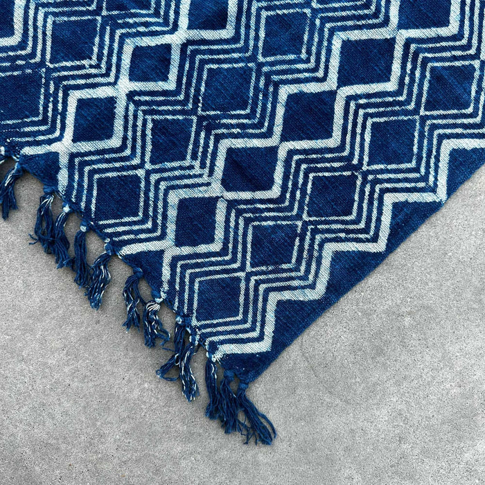 Chemin de table Indigo fait main - Motif Heerak