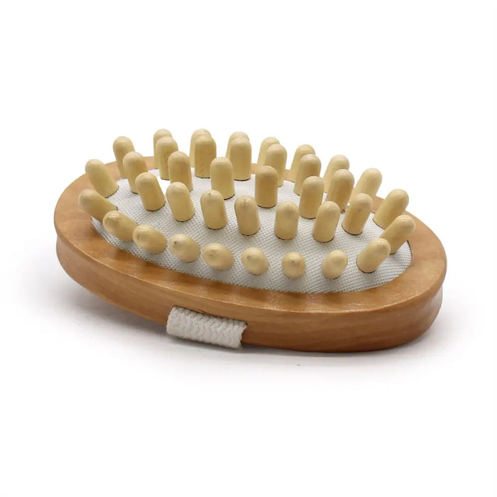 Wooden anti-cellulite massager with light beige rounded bristles on white mesh base made from hemu wood